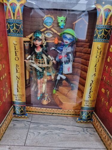 Monster High Doll Cleo De Nile And Ghoulia Yelps Sdcc New Ebay