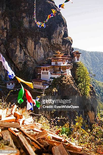 Taktsang Palphug Monastery Photos Et Images De Collection Getty Images