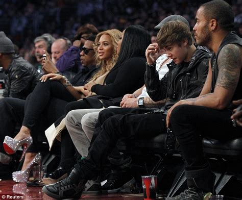 Justin Bieber And Rihanna Get Cosy On Courtside Seats At Nba All Star