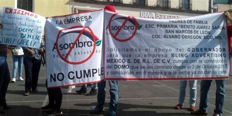 Padres De Familia De Una Escuela De Xico Se Manifestaron En El Palacio