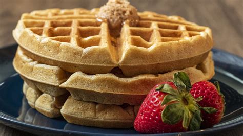 Cinnamon Brown Sugar Bacon Waffles – Chef Shamy