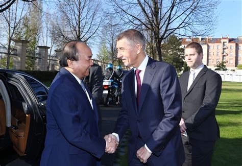 Vietnamese Czech PMs Seek Ways To Boost Bilateral Partnership