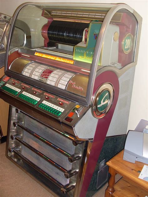 Seeburg V200 Jukebox Revival