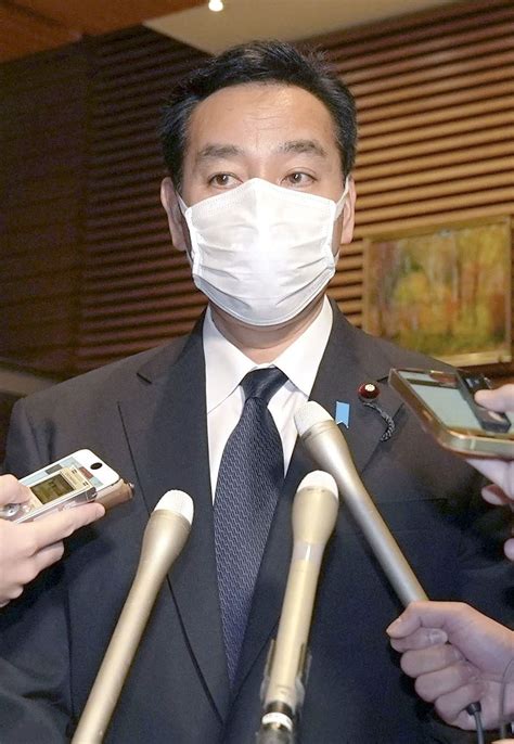 山際経済再生相を更迭 首相 教団と接点発覚次々 不祥事で初 きょう後任 沖縄タイムス＋プラス