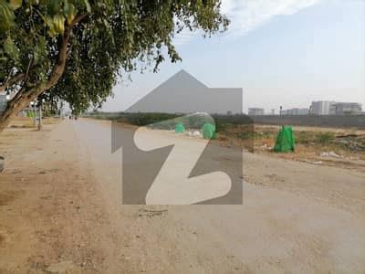 Stunning 400 Square Yards Residential Plot In Gulshan E Maymar Sector