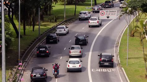 Recorra Multa Por Transitar Na Faixa Exclusiva Da Direita