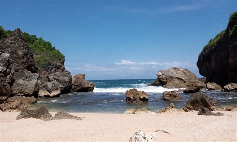 Pantai Wohkudu Gunung Kidul Daya Tarik Aktivitas Liburan Lokasi