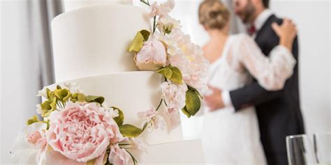 Preise F R Hochzeitstorten Wie Viel Brautpaare Einplanen M Ssen