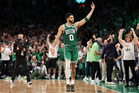 Celtics Win Record Breaking 18th Nba Finals With Blowout Win Over Mavericks Newsweek