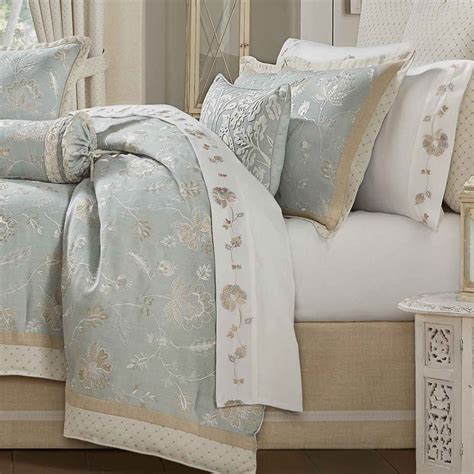 J Queen New York Garden View Spa 4 Piece Comforter Set