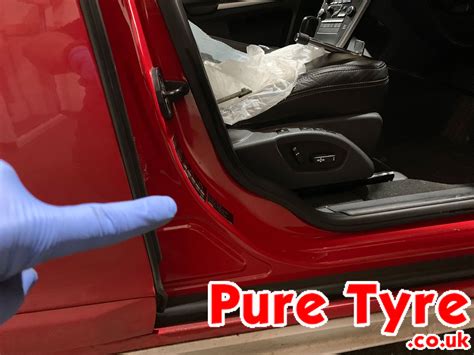 Volvo-XC60-Tyre-Pressure-Placard-Location | Pure Tyre 01603 462959
