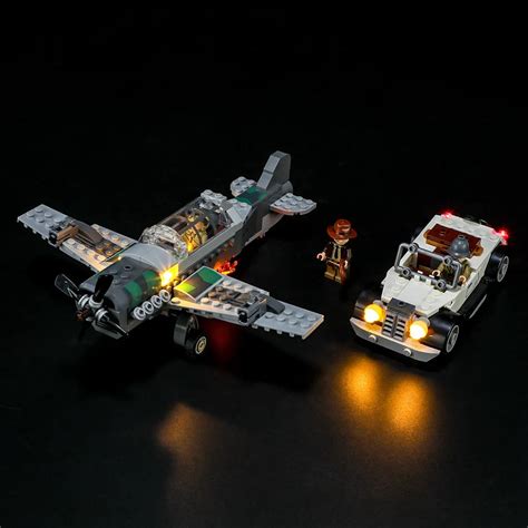 LEGO Indiana Jones Flucht vor dem Jagdflugzeug • Set 77012