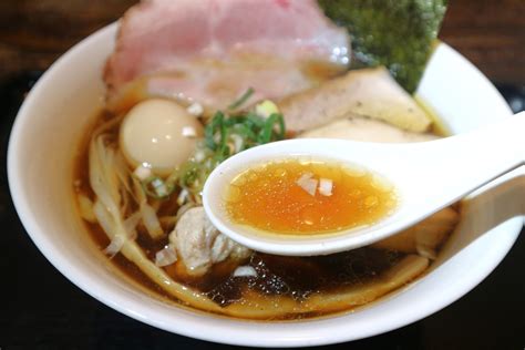 新中野『粉麺小屋』の“手打ちラーメン”はうどん店の技術が詰まった完全手打ち麺が自慢｜さんたつ By 散歩の達人