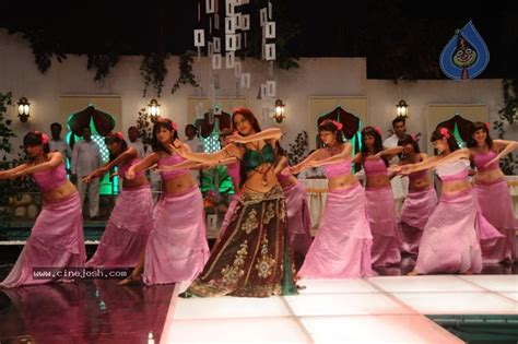 Udaya Bhanu Hot Spicy Pics In Leader Photo Of