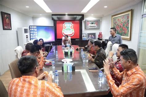 Awal Tahun 2024 Walikota Manado Andrei Angouw Gelar Rapat Teknis