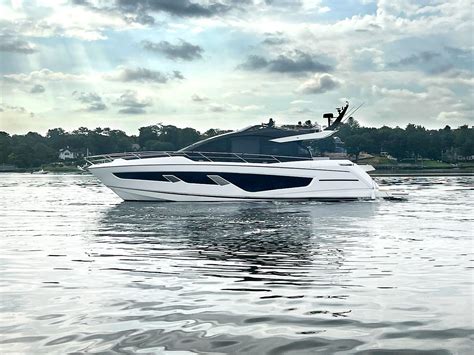 2022 Sunseeker 65 Sport Yacht Motoryachten Kaufen Yachtworld