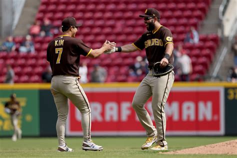 Padres Kim Ha Seong Sets Career High With 3 Hit Game 프린트화면