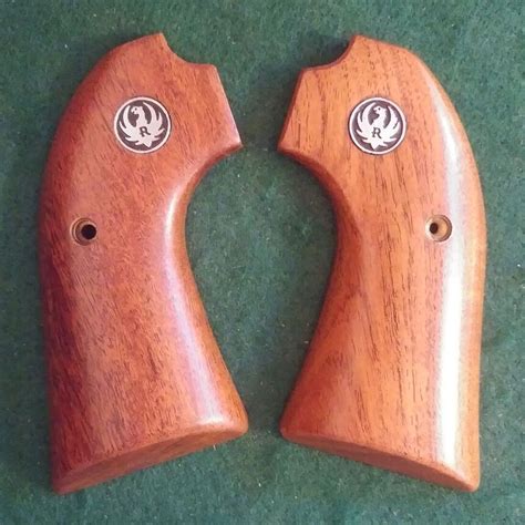 Ruger Bisley - Laminate Wood - Texas Grips