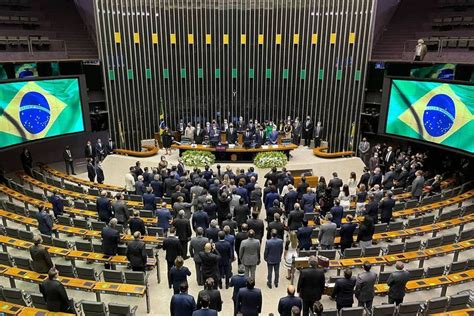 Impeachment ação no STF e medida judicial parlamentares de oposição