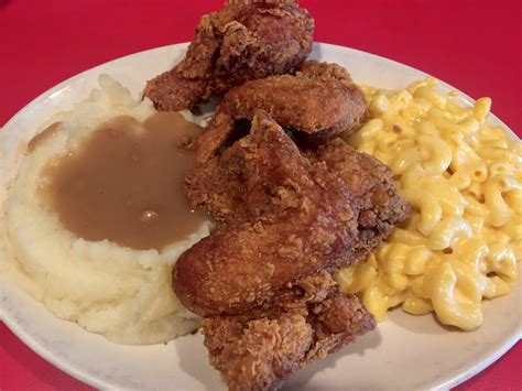 Crispy Spicy Fried Chicken With Creamy Mashed Potatoes And Gravy