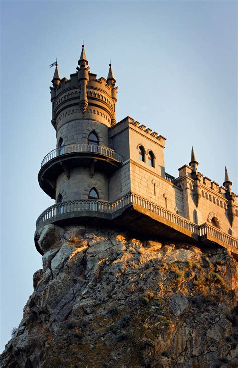 16 Best Castles In The World You Can Visit | Beautiful castles, Castle ...