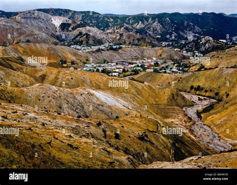 Acid Rain Eroded Hills Queenstown Tasmania Stock Photo Alamy