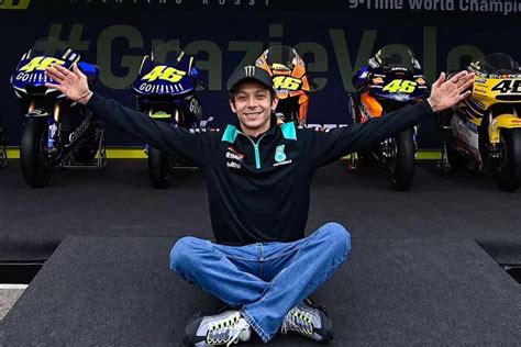 Momen Perpisahan Terakhir Valentino Rossi Di MotoGP Valencia Ini Benar