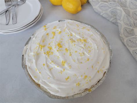 Easy Lemon Icebox Pie Recipe