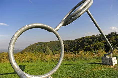 Brille Hülben Denkmal outdooractive