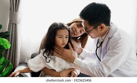 Doctor Talking Child Patient Sitting Sad Stock Photo 1924391144 ...