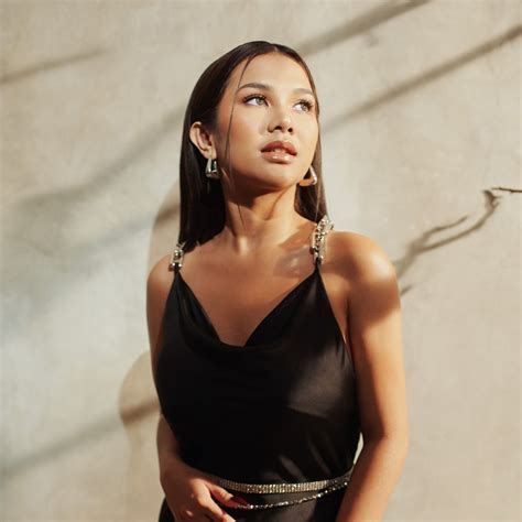 janita gabriela sony  indonesia