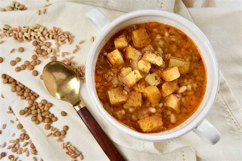 Zuppa Di Farro Ricetta Semplice E Ricca Di Gusto Buttalapasta