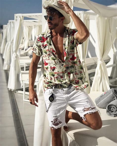 30 Summer Street Outfit Ideas For Men [with Images]