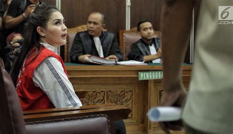 FOTO Jennifer Dunn Kembali Jalani Sidang Lanjutan Kasus Narkoba Foto