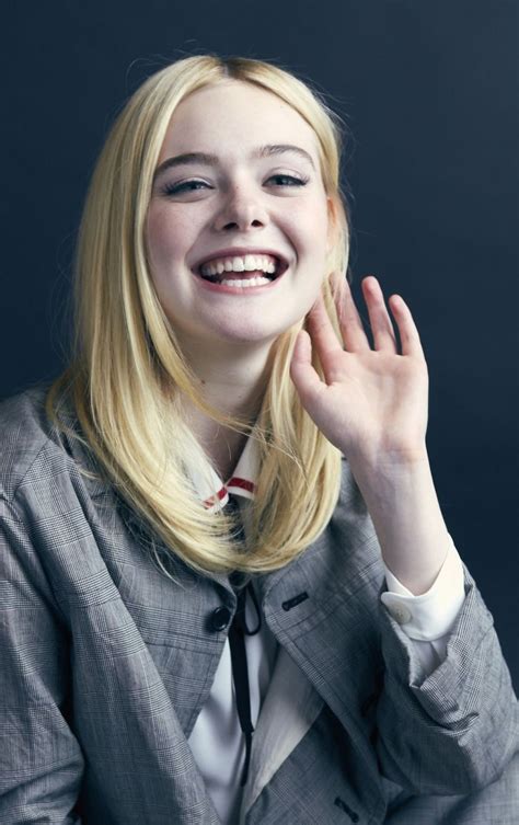 840x1336 Elle Fanning, beautiful smile, 2020 wallpaper | Elle fanning ...