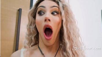 Tranny Tiene Un Oopsie Con Grandes Tetas XVIDEOS