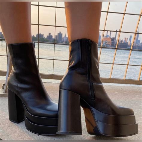 Steve Madden Cobra Multy Platform Boots New Gem