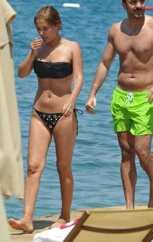 7 Hot Sexy Turku Turan Bikini Pics