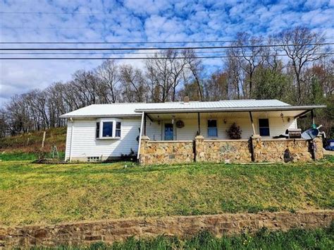 Creekside Pa Real Estate Creekside Pa Homes For Sale Zillow