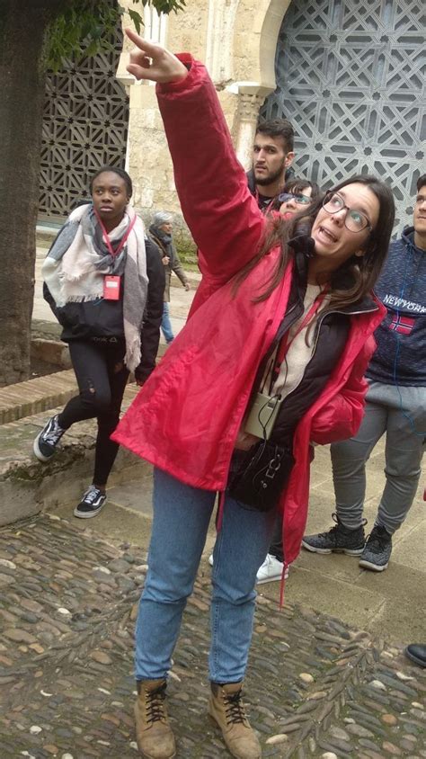 ¿Cómo formarse para ser guía turístico? - AJG Tur Madrid 