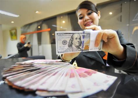 Dollar Ke Rupiah Hari Ini Simak Kurs Di BCA Mandiri BRI