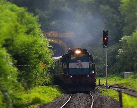 BIG BREAKING NEWS Indian Railways Planning To ELIMINATE Waiting Lists