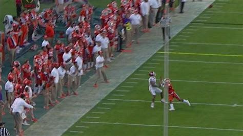 Clemson Got Called For Sideline Interference And There S No Way To