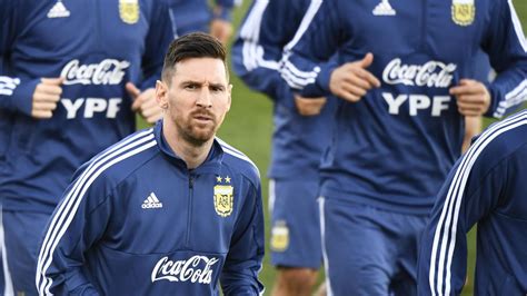 Lionel Messi Memuncaki Daftar Atlet Terkaya Versi Forbes Dunia