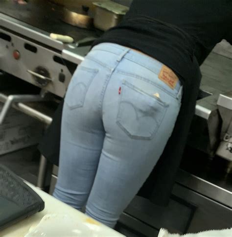 Vpl Ass Latina Restaurant Tight Jeans Forum
