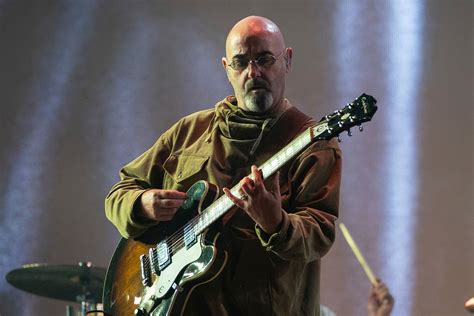 Oasis Guitarist Paul Bonehead Arthurs Diagnosed With Tonsil Cancer