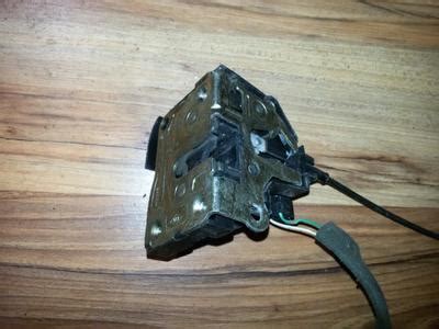 Door Lock Mechanism Front Left Side Renault Megane 1997 2 0L New