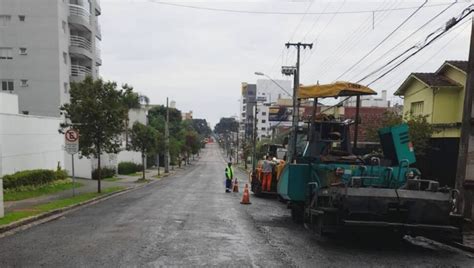 Importante Rua De Curitiba Tem Bloqueio Total Para Obras No Asfalto