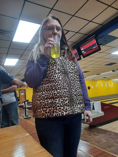 Bowling Alley Medina Lanes Reviews And Photos 11249 Maple Ridge Rd