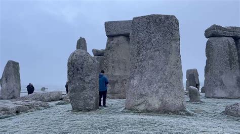 The Stonehenge Tour Company on Twitter: "A frosty morning at Stonehenge ...